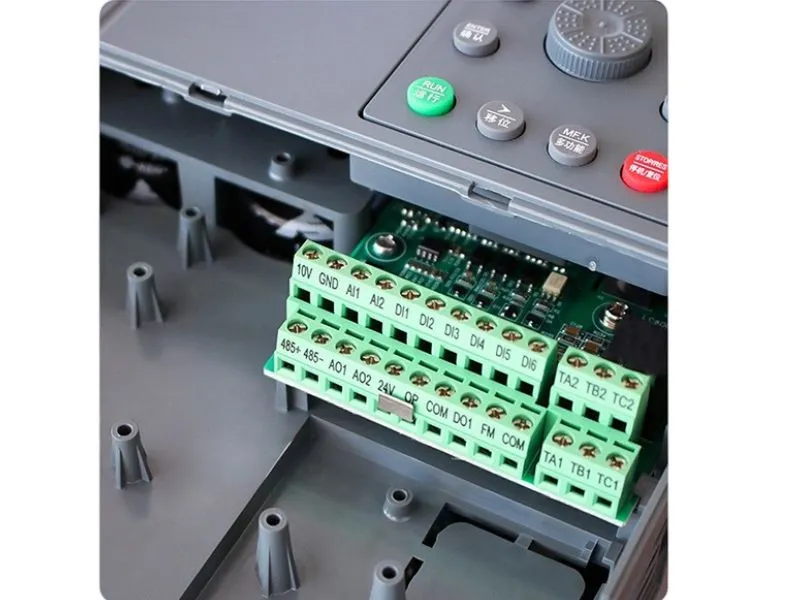 1.5kW Single-Phase 220V to 3-Phase 380V VFD 